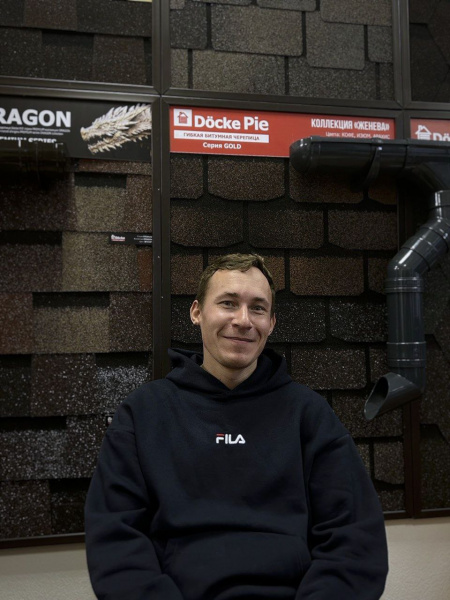 Михаил Перов